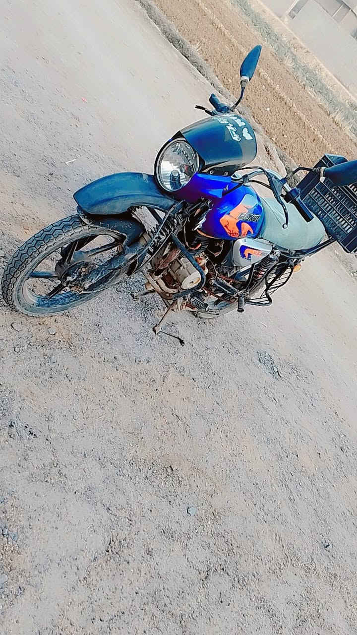 سلام عليكم ورحمة الله وبركاته  اخواتي لعزاز دراجه بوكسر للبيع مكمركه نضافه خير من الله سعر 650 مكانه لكرمه *********** للتصال
