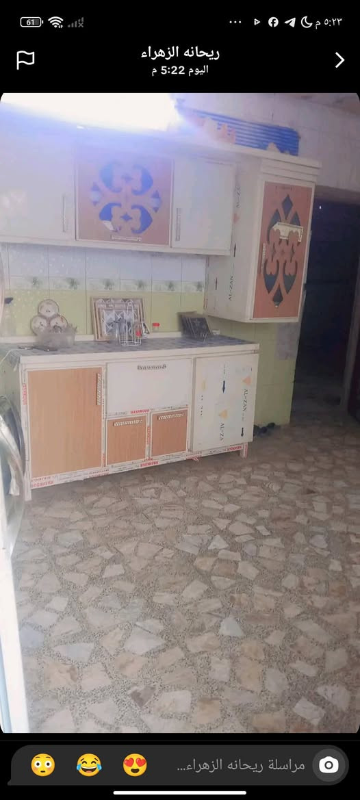 بيع مستعجل بيع مستعجل  دار للبيع مساحه 200م شارع المطار الجديد يحتوي البيت من صالـه واستـقـبال وغرف 2ومطبخ ومكشوفه 2البيت على شارعين شارع المعمل وشارع المطار جديد  سعر البيت 👈🏻مع الاثاث35..  بدون اثاث32وبي مجال 👈🏻 الصور الباقيه خاص  ***********
