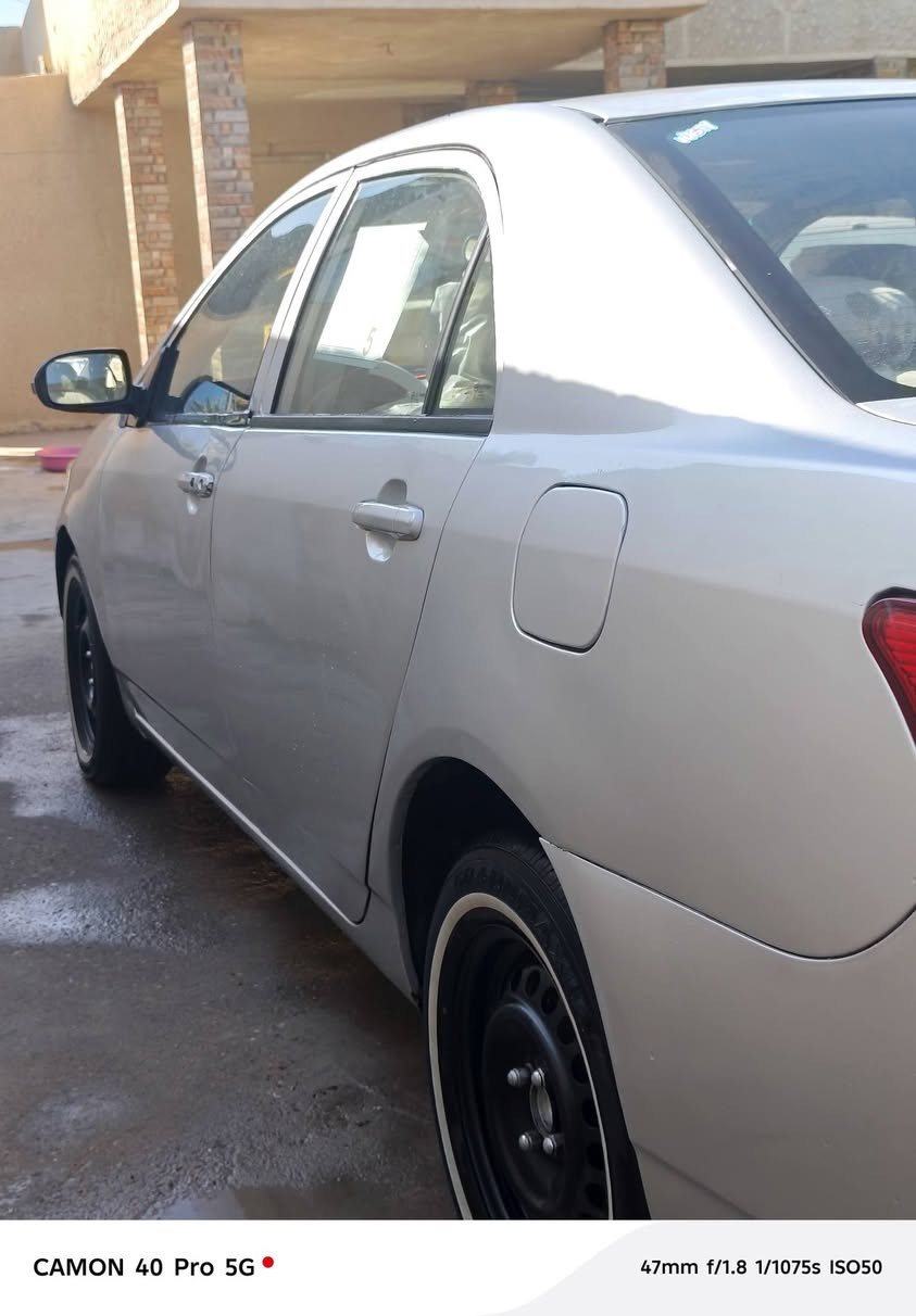 السلام عليكم بيوايدي g3 2013 كير اوتماتيك كير ومحرك مكفول بيهه ضربه  باب سايق ومصبوغه اثر جراد وتوحيد لون سياره جاهزه صدر امامي خلفي  تخم تاير لايت زنون جاهزه علئ اخر حبايه سنويه بأسمي تحويل مباشر ثاني يوم مكاني البياع الشرطه الخامسه ***********  السعر ٥٧
