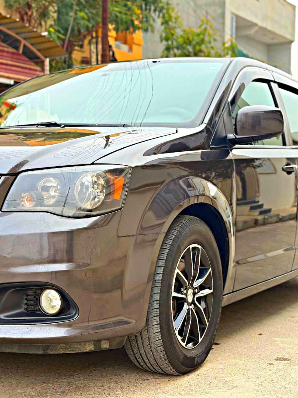 💠للبيع دوج كرفان موديل 2018 كلين بدون صبغ

💠لون السيارة نفطي

💠رقم دهوك دولي

💠سنوية صالحة 2030

💠محرك وكير شرط

💠صدر أمامي خلفي شرط

💠تبريد 3 قطع ثلج

💠كشنات سياحي بلع

💠تحكمات ستيرن

💠نظام تقليل صرفيات البنزين

💠الأبواب والصندوق كهربائي

💠جامات كهربائي

💠طخم اطارات جديد

💠سيارة ماشية 190 قابل للزيادة

💠كشنات امامي مع الستيرن هيتر

💠كاميرا مع شاشة

💠هيتر بل مرايا

💠تشغيل عن بعد

💠سيارة دوج GT وبكامل مواصفاتها الخيالية

💠تحكمات ستيرن مع شاشة عطلات

💠فرس ارضي وسقف 

💠السيارة جديدة حيل حلوة احلى من الصور استخدام شخصي مال بيت

💠شرط التحويل 

💠السعر 183 بيها مجال بسيط

📍مكان السيارة موصل حي الكندي الاولى

للتواصل على الارقام التالية باسم الحج خليل ابو علي

*********** آسيا

*********** كورك

نعتذر عن المراوس (بيع فقط) موصل, نينوى
