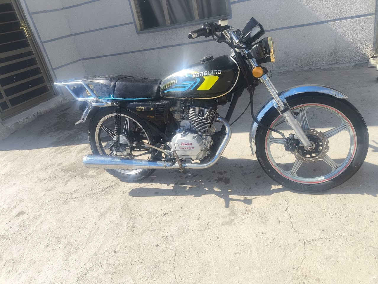 ايراني سيفان 5كير موديل 2023
مكينه ناعمه كهربائيات شغاله سلف وهندر  مابيها اي نقص لانضوح لاتبخير  ولادخان دراجه كامله سعر 350بيها مجال مكاني بغداد بشعلة رقمي ***********
