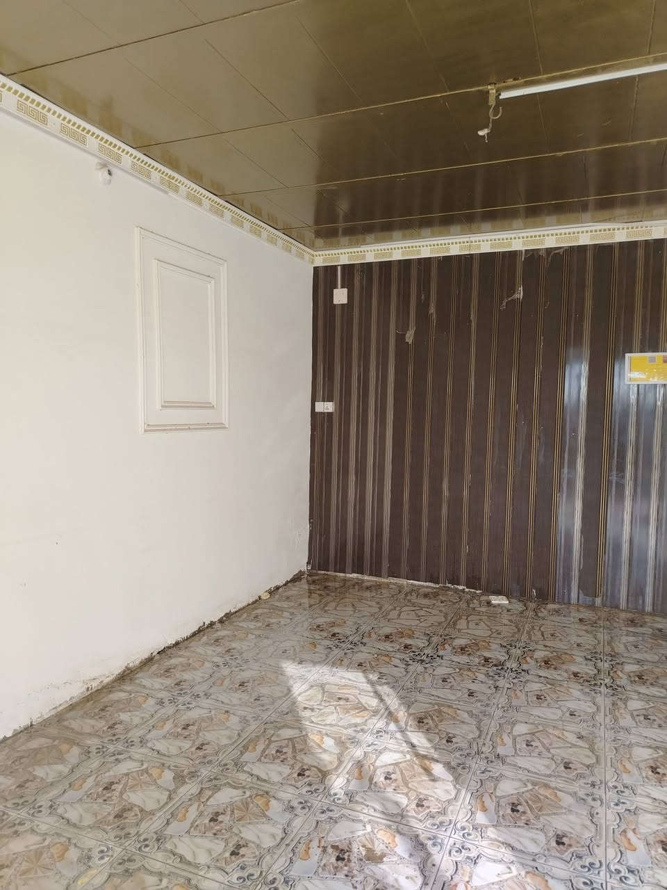 محل للايجار ناصريه سوق الشيوخ الصابئه قرب جسر البطاط للاستفسار ***********
