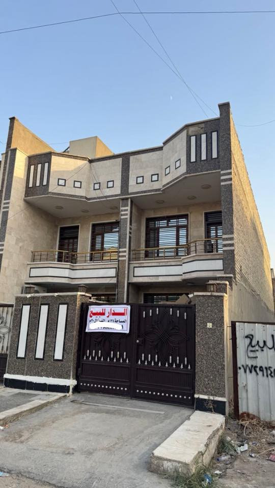 سلام عليكم
بيت 🏡 125 متر بناء 2017
نزال 30 واجهة 4.15 
(كراج صاله جبيرة منور حمام مطبخ منور ثاني وغرفه نوم 
الطابق الثاني غرفتين نوم وحمام وسطح صغير يصعد ع سطح عالي )
حي القاهرة الضباط / فرع جامع غفار الذنوب 
شارع واسع ومرتب ومنطقه هادئة والجيران كلش طيبين 
المتر 3و550  
 
***********
