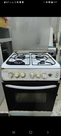 طباخ مستعمل • ٤ عيون • فرن يشتغل