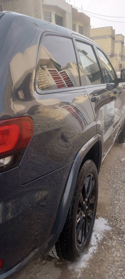 السلام عليكم سياره جيب للبيع وارد امريكي موديل 19 مكاني ميسان الشراي يتصل على الرقم ***********
