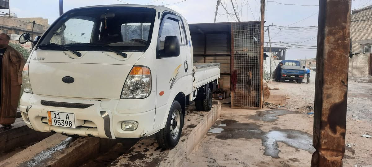 سلام عليكم
كيا بنكو موديل ٢٠٠٧ 
رقم بغداد بسمي تحويل ثاني يوم 
مكينة ٣٠٠٠ مشترك سياره مكفولة كشر وشاصي 
السعر ٨٨ وبيه مجال 
العنوان بغداد مدينة الصدر 
***********الرقم
