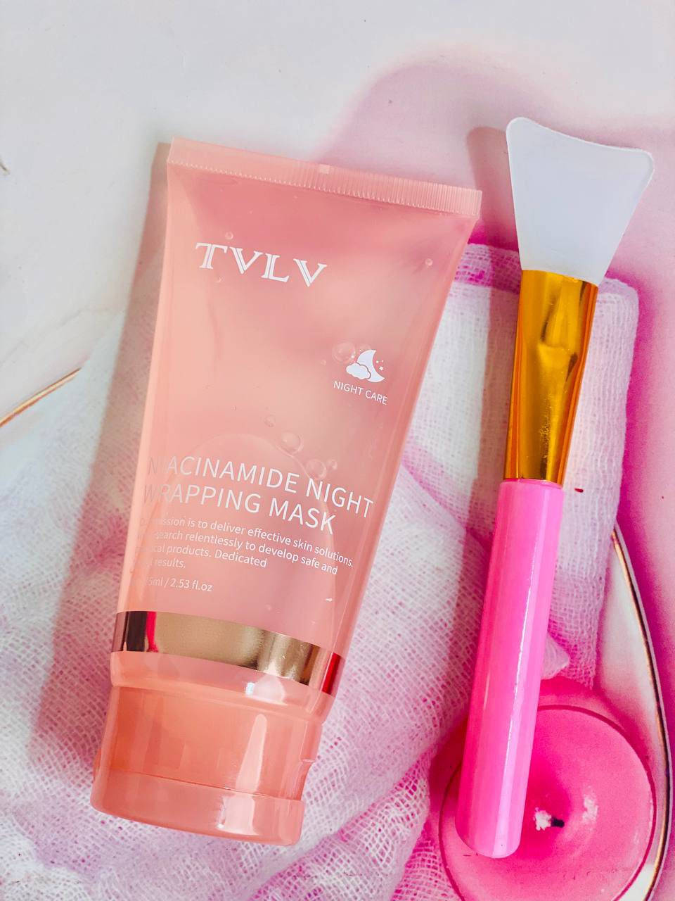 🌙 قناع TVLV الليلي بالنياسيناميد 🌙
استيقظي ببشرة ناعمة، صافية، ومشرقة! ✨

• يرطب البشرة بعمق طوال الليل 💧
• يوحد لون البشرة ويخفف البقع 🌸
• يمنح نعومة ومظهر مشدود عند الصباح 😍
• يحتوي على نياسيناميد + حمض الهيالورونيك + خلاصات نباتية مغذية 🌿
• مثالي للبشرة المتعبة والجافة والباهتة 💆‍♀️
💗 استخدميه كآخر خطوة ليلاً… والنتيجة صباح ثاني بشرة مخملية!


**إذا كنت صاحب هذا الإعلان وتريد حذفه لأي سبب، رجاءا أرسل رسالة إلى الدعم الفني**