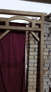 باب للبيع السعر60وبي مجال الاتصال على الواتساب 07781263032