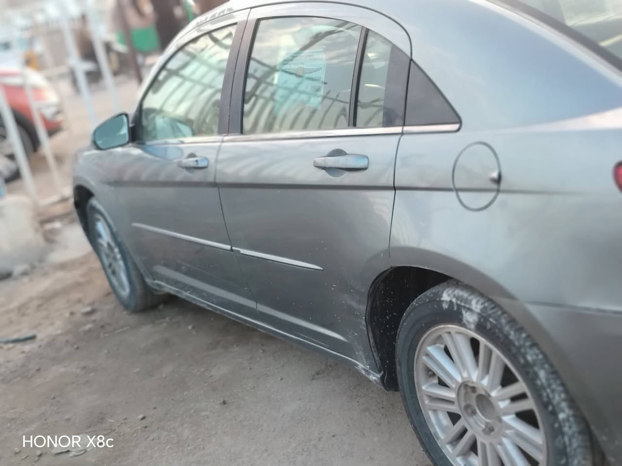 السلام عليكم سي ٢٠٠ مصبوغه احزام وارد امريكي سنويه لل ٢٧ السعر 48 وبيها مجال قليل مكان ميسان المدثره رقم ميسان الهاتف ***********
