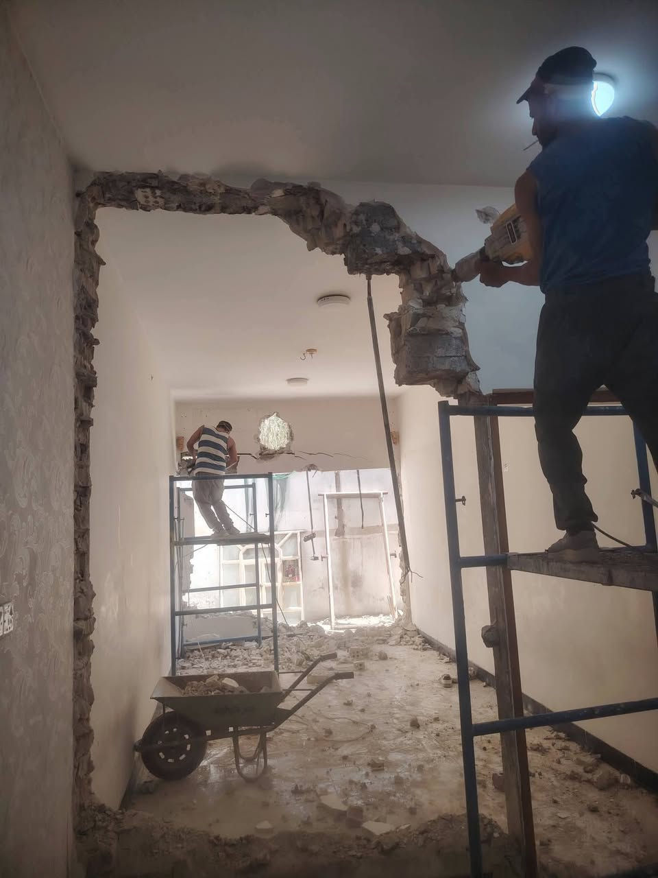 *********** 📞سلام عليكم  /  يوجد كادر عمل جاهز /  تصعيد مواد /  تنضيف بيوت /  تفليش /  تكشيط /  دفن نهري /  شقلنه ليل ونهار /  ومعداتنه جاهزه  ومالك دخل بكلشي تأخذ شقل جاهز مني سلمني شقل وتأخذ شقل جاهز / ماعليك بس تصال على رقم /// ***********  وسياره تجيك للبيت // وموجود واتساب
