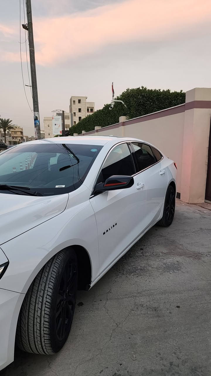 سلام عليكم شوفرليه ماليبو 2022 ماشية 33 الف ميل  حادثها الجاملغ  الايمن بيها ايرباك ستيرن فقط يعني السيارة قطعة وحده فقط  السيارة مكفولة من الكير ومحرك والشواصي السيارة مانقاصها اي شي يعني متحتاج اي صرف ومسويلها صيانه اول ب اول يعني السيارة جديده ومواصفاتها معروفة تشغيل عن بعد و تبريد منفصل وكتابات سود وويل اسود بلاد وياها يعني ما مغيره اني وغيرها من  مواصفات رقمها اربيل تريد وكالة تريد تحويل ثاني يوم  مكان السيارة زيونة
للتواصل والاستفسار  :
***********
***********
