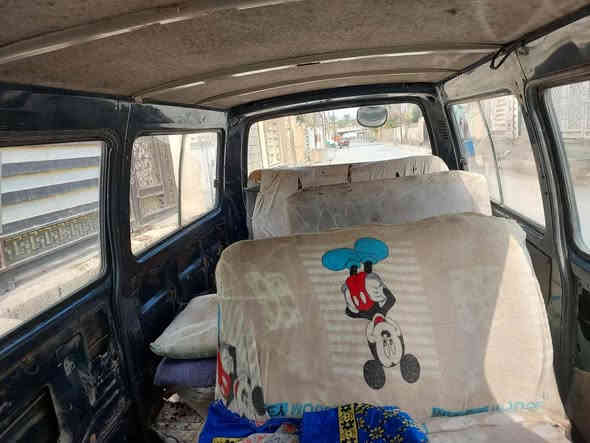 السلام عليكم
هايسه بوز البيع.   
فان حمل.  سنويه ورقم الاماني
موديل 90.  بس سنويه صاقطه
  
سعر 11ورقه. وبيها مجال قليل.
ايي استفسار الانتصال.  علا رقم 👇
*********** 
غير متوفر ماسنجر
