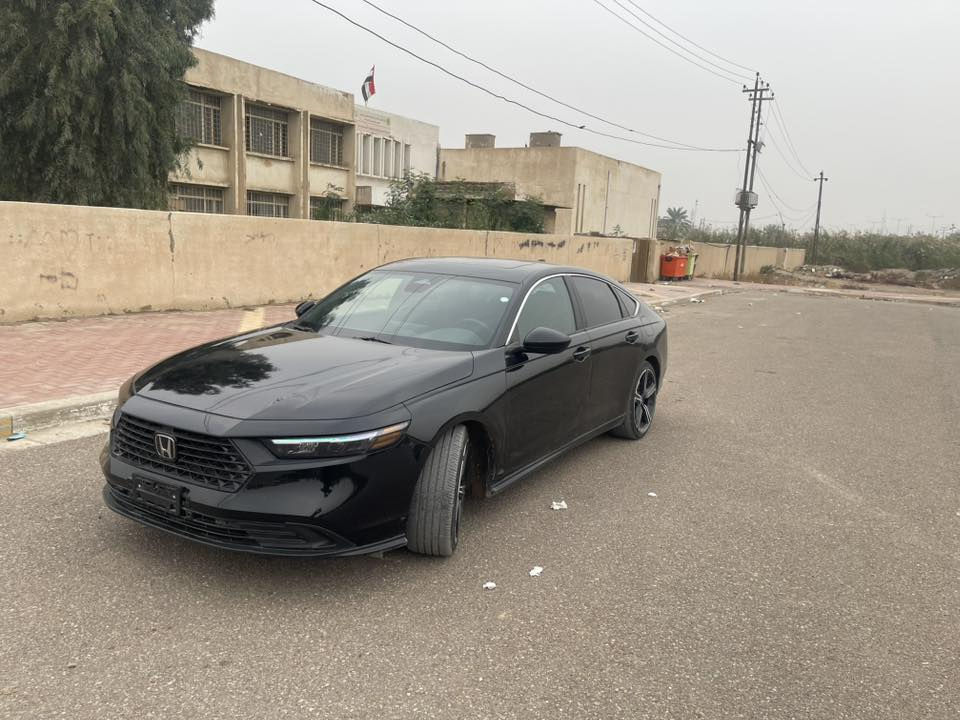 هوندا اكورد 2024 اسبورت حادث سطحي ماشيه 32 للبيع ***********او مراوس بسيفك 25 زر
