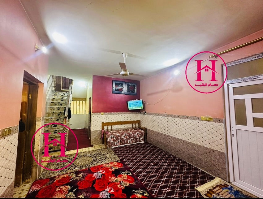 عقار للبيع 

الموقع حي الخضراء قرب مدرسة المعتمد بالله 

المساحه 200 متر طابقين 5 غرف نوم

الأستفسار الأتصال على الرقم 
***********  او مراسلة الواتس اب سيكون الرد على الجميع 

            #حسام_البشير#
