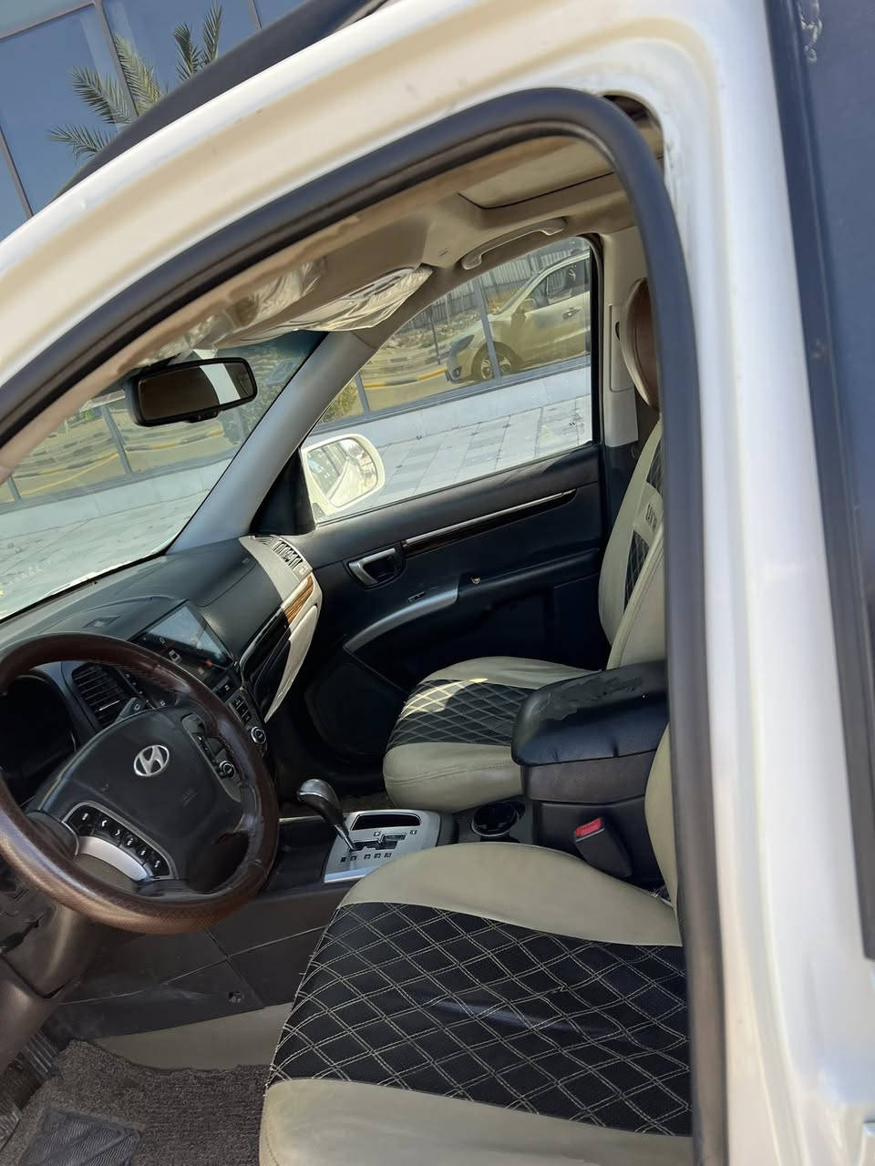 سنتافي 2012 للبيع
حلوه سياره كفاله بقيه ع فحص 
فول مواصفات 1/1 معروفه مواصفاتها
رقم بغداد مداور ثاني يوم 
دواخل جلد قرميطي 
باقي التفاصيل ع اتصال
السعر 160 وبيها مجال 
***********
