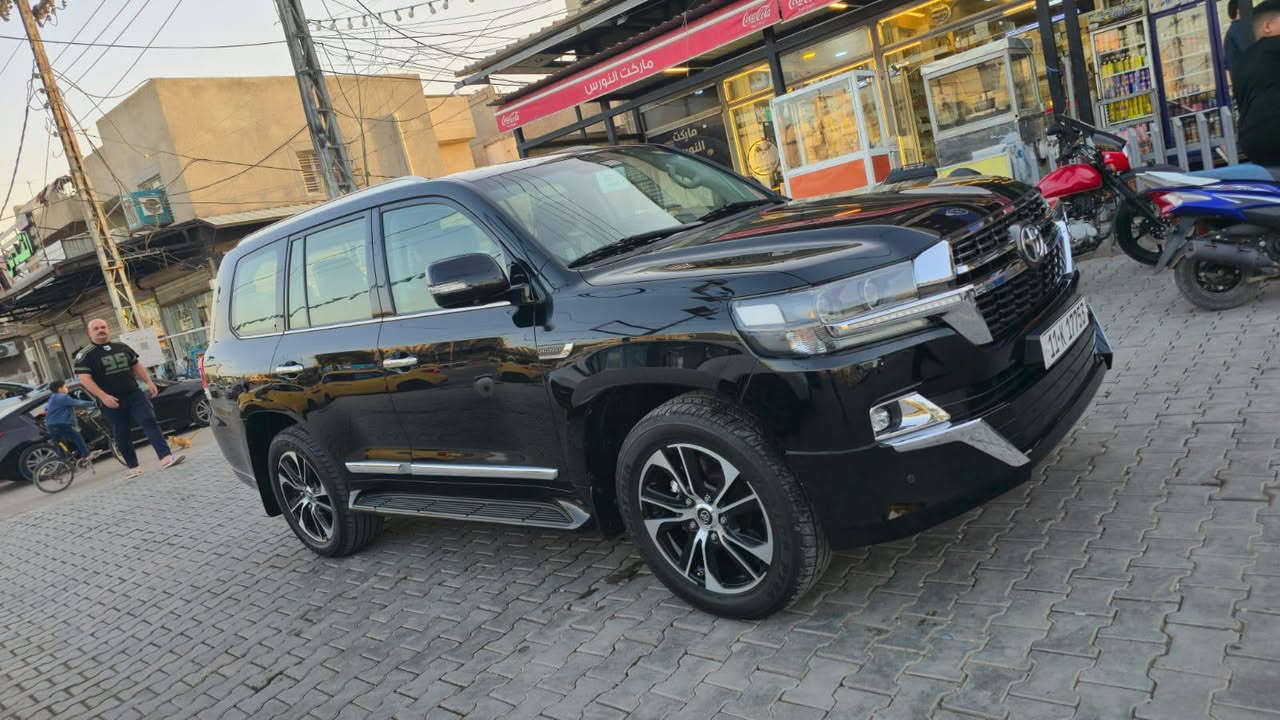 لاندكروز موديل 2021 بحريني باب أول فول مواصفات رقم بغداد الجديد بأسمي تحويل مباشر ماشية 90 الف كيلو مكفولة من الصبغ والحادث والتبديل والبارد كفالة عامة...
محرك 6 سلندر
بصمة أبواب أربعة وبصمة تشغيل وتشغيل عن بعد/ فتحة سقف/ كشنات جلد جوزي كشنات كهرباء/ 7راكب/ زراك لايت/ شاحن وايرلس/ صندوق كهرباء وشفط/ مري شفط وقلاب/ اربعة كامرات/ فور ويل/ حساس أمامي وخلفي أصلي/ ثلاث قطع تبريد/ ثلاجة/ وبعد اكو مواصفات معروفة للجناي...
مكاني بغداد الدورة هوررجب...
السعر 540ورقة وبيها قليل للشراي 
***********
***********
