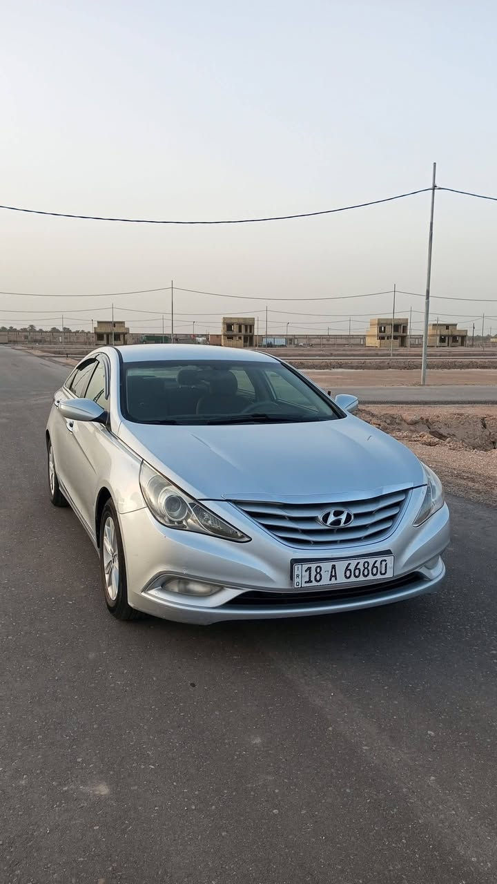 رمضان كريم احبتي الكرام 

للبيع سوناتا موديل 2013 وارد امريكي حادثه باب خلف الصدر ودور جاملغ خلفي وهنا بالعراق صار بيها باب السايق كلير اثر شخوط والجاملغ الخلفي الايسر صار بيه صبغ خارجي بدون اي طخه رقم بابل دولي باسمي شخصياً مواصفات السياره تحكم ستيرن جهتين+ يدات نيكل داخليه+ كشانات كهربائيه+ كشنات حراريه+حساسات خلفيه -كامره خلفيه + شاشه كبيره+ منضومه زنون+ مكينه 2400 جي دي اي جديده برغي مامفتوح بيه + حداديه جديده تبريد ثلج تايرات جدد مسويله ادامه كامله سياره جديده وبلعافيه علتكون من نصيبه كامله مكمله على اخر حبايه السعر المطلوب 105 وبيه مجال للطيبين للاستفسار *********** مكاني بابل حله الشراي يتصل ويشلع عيوني الخاص مغلق
