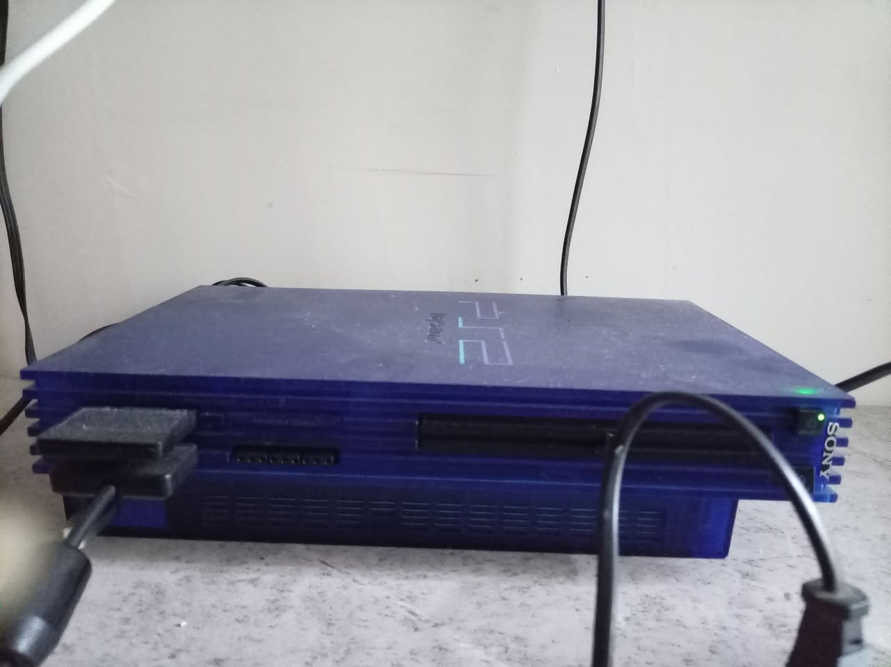 سلام عليكم عندي بلي ستيشن تو كامل ملحقات ويا فلاش مليان العاب الاستفسار رقم الهاتف ***********
