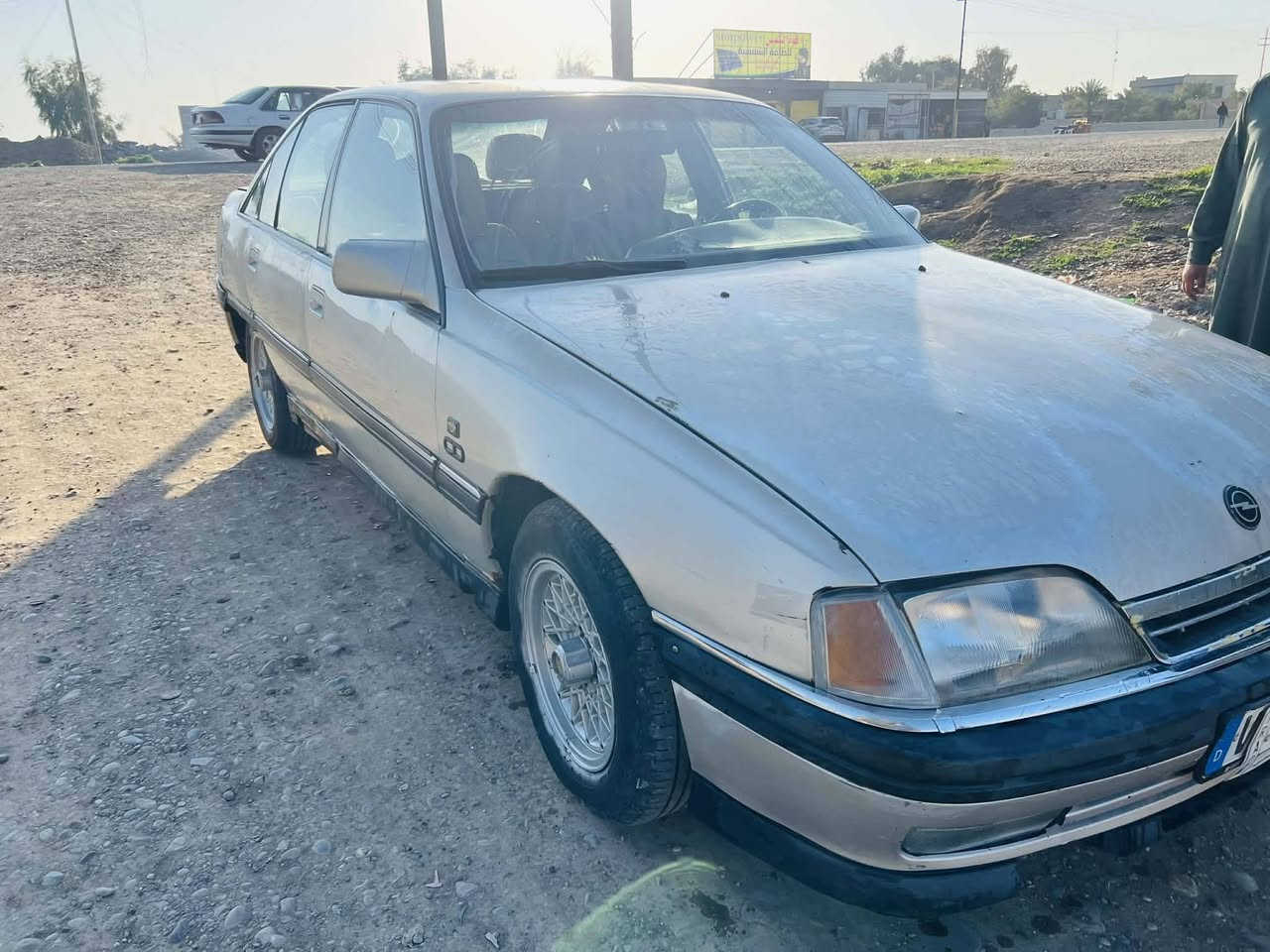 السلام عليكم اوبل اوميكه موديل ٩٢ السياره كير اوتماتيك محرك عشرين كير محرك شرط كهربائيات كلها شغاله خياس مابيها صدر تختم تاير نضيف شرط التحويل شرط الوكاله السعر ٢٥ وبيها مجال حك جيه ملاحضه مكلف بل نشر خاص ماجاوب فقط اتصال ***********
