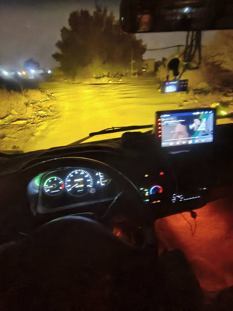 السلام عليكم فونتيرة موديل 2000 مكينة 3000 جديدة كير واكسل وصدر مكفولات تخم تاير جديد كهربائيات بلادية شغالة مع شاشة و زنون أصلي الرقم مثنى مشروع وطني والسنوية لغاية 2028 رقم شاصي واضح وين ميعجبك تتحول سيارة مال جناي السعر 75 ورقة وبيها مجال بسيط والي مايعجبة لا يعلق يعبر المنشور بالصلاة على محمد وال محمد مكان بغداد للأتصال *********** وغير متواجد على الفيس بوك
