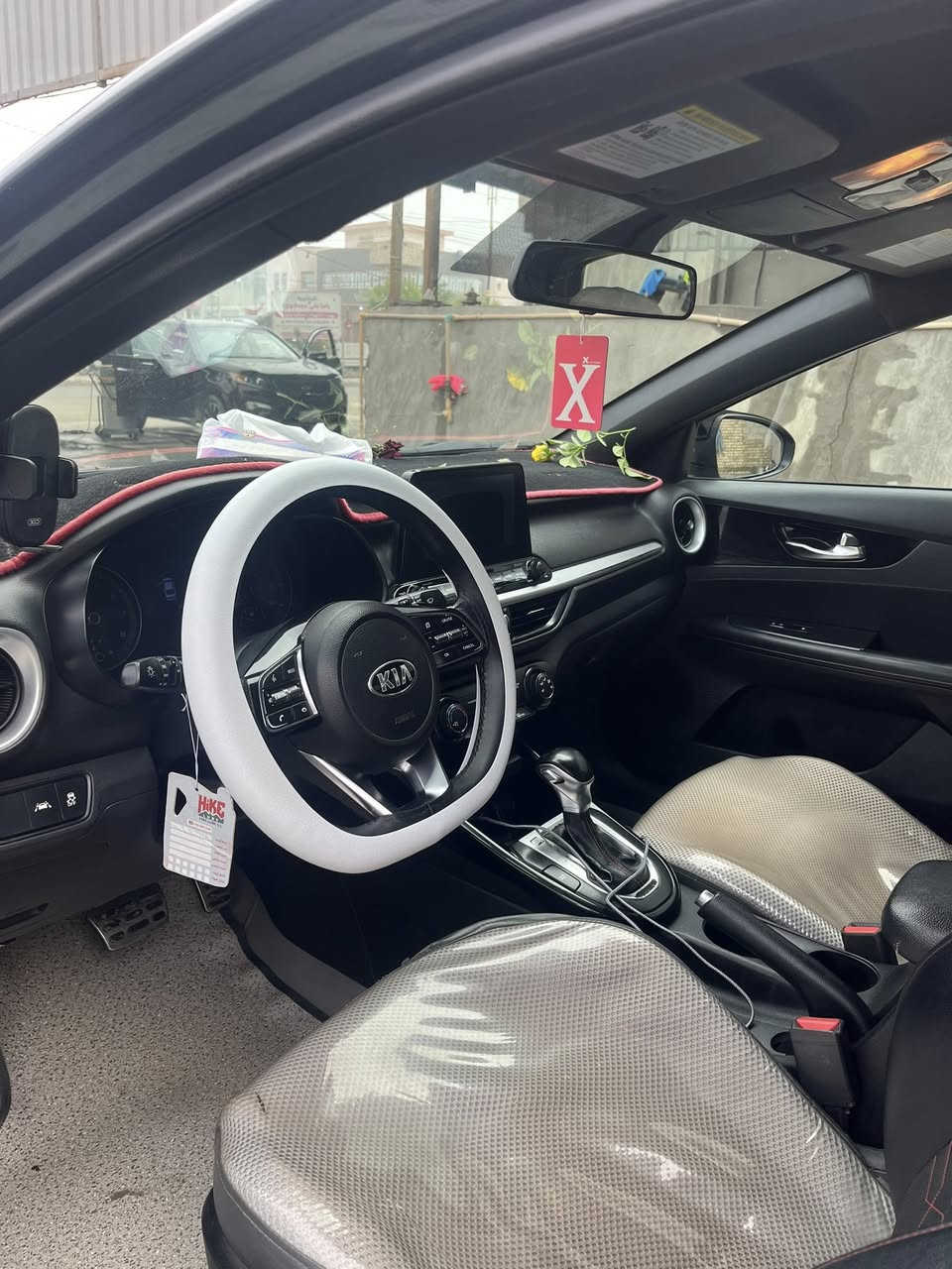 للبيع
كيا فورتي 2020 GT

بصمه تشغيل 
بصمه ابواب 
مري شفط 
تحكمات ستيرن 
رادار بس شايله 
تبريد قطعتين 
شاشه كاربلي 
جنطه نضام ذكي 

svt
 
محرك 1600 تيربو 
كير ومحرك مكفولات 
معوقين باقي الها ٧ اشهر شرط الوكاله 
سعر 115

***********
***********
