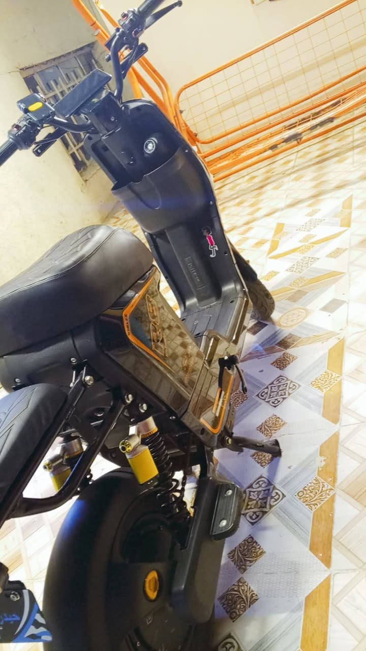 السلام عليكم
دراجه شحن R8للبيع نضيفه حيل مواصفات بلوثوث ترجع الئ الخلف R تشغيل كرت تشغيل سويج 
السعر 450بيها مجال 
رقم الهاتف ***********
عنوني بغداد طوبجي علي الصالح
