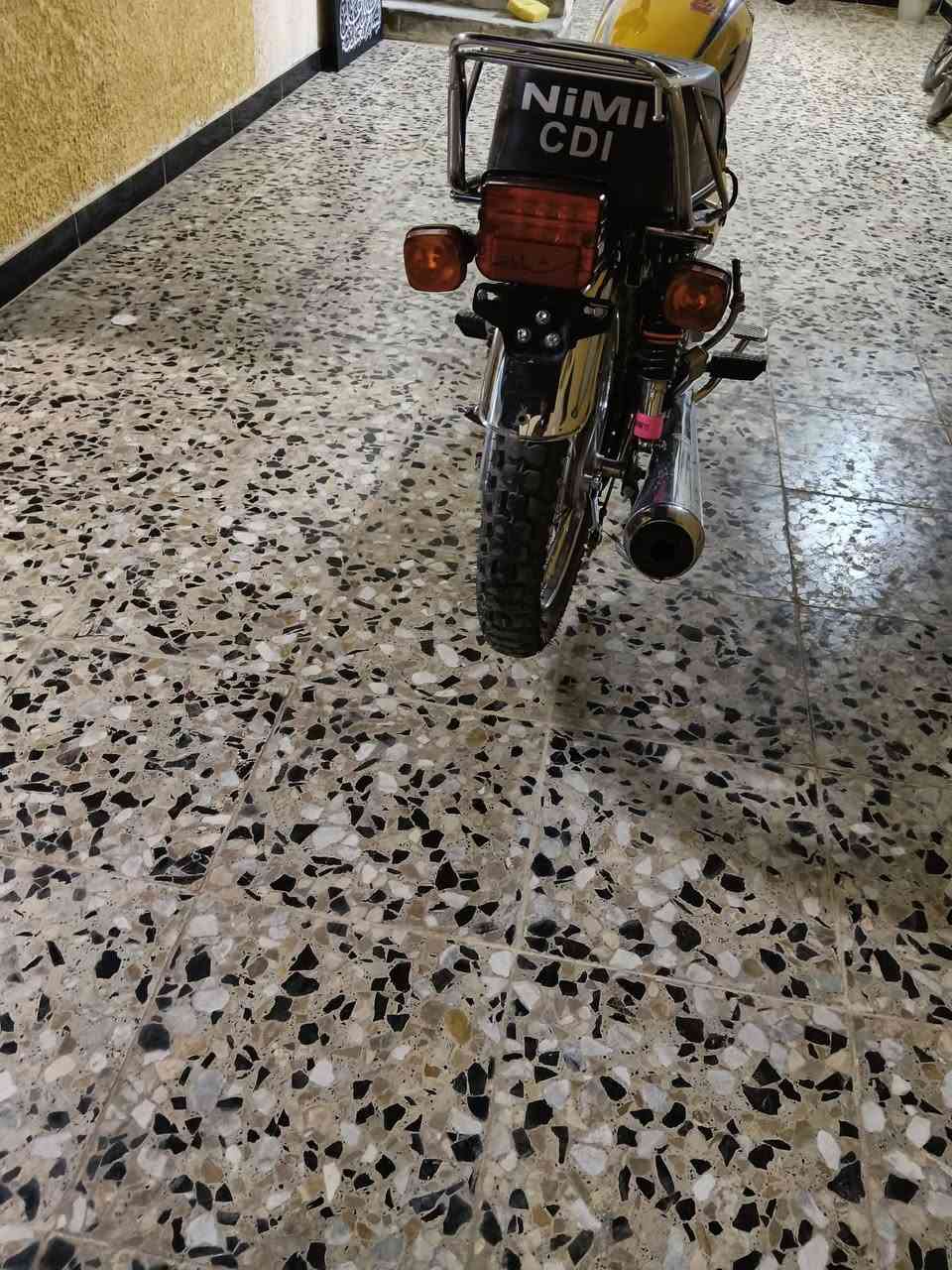 السلام عليكم. دراجه نامه للبيع موديل 26 دراجه جديده نقص مابيهه العنون بغداد البلديات المعسكر السعر 600 وبيه مجال قليل حك الجيه رقم الهاتف ***********
