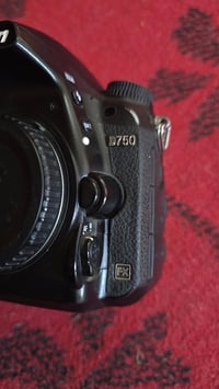 كامره نيكون 750 للبيع السعر خاص والشراي بي خير ويدلل 07844429823