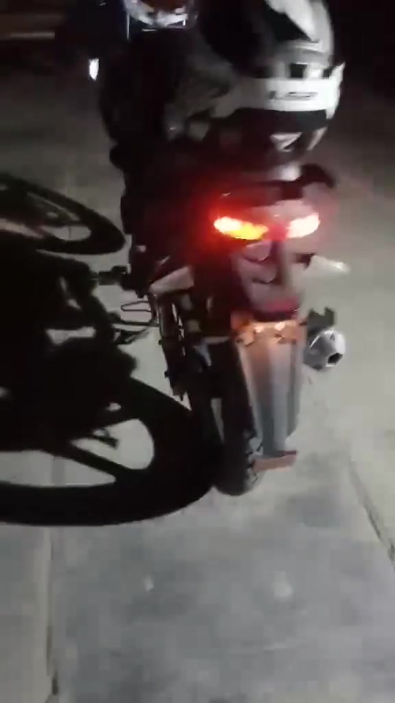 مراوس شعدك نزل
مديل 23  مكفوله ***********
