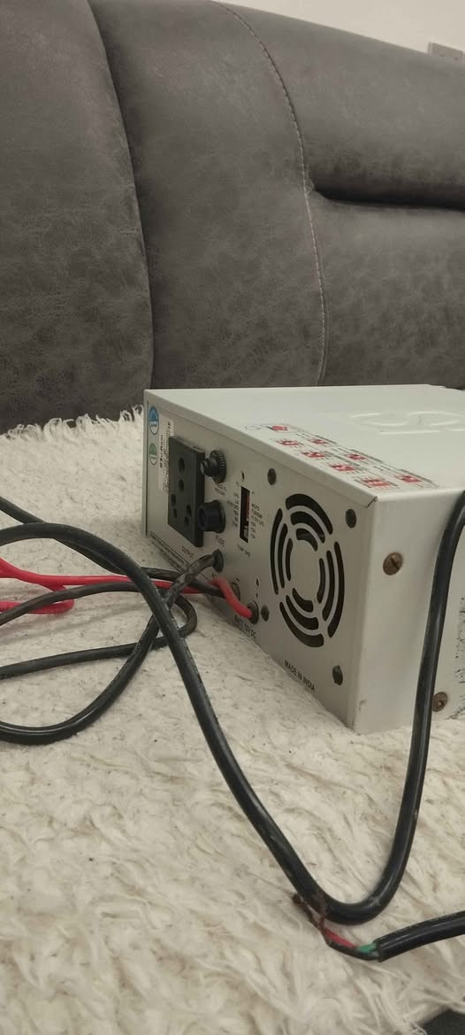 ئنڤێتەری A3.5 مارکەی هندی کە ئەتوانی پاتری پێ شەحن کەیتەوە کارەبای لێ وەرگری .
*********** السليمانية, العراق
