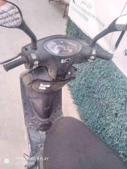 السلام عليكم دراجه للبيع نضيفه وجاهزه من كولشي نكره سلف محرك امجفت تجفيت درجه اولى نوع الدراجه ماكس 140 العنوان الغزاليه شارع المرور  رقم الهاتف *********** السعر 300 وبيهامجال قليل حك الجيه
