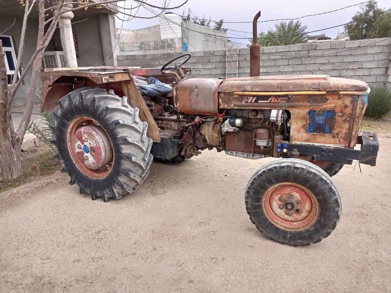 عنتر 85 للبيع كير محرك صدر هودرليك كله بشرط شغاله جاهزة من كلشي نكرة سلف تخم تايرات نظاف جدد تقريبا سنويه بس بدون تحويل مكان ديالى الشيخ بابا التواصل ***********
