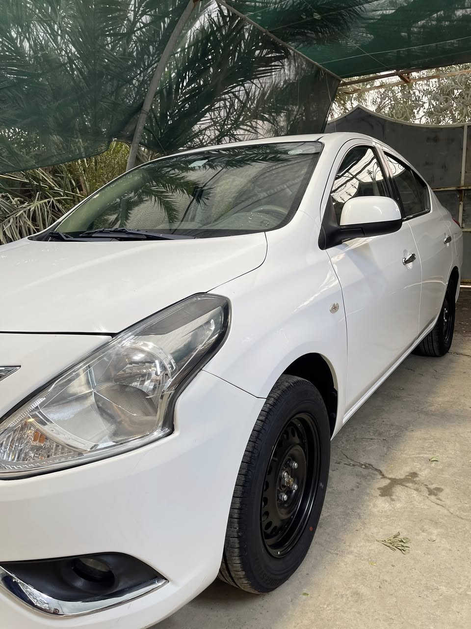 نيسان سني هندي
مديل ٢٠٢٤
ماشية ١٤ الف فقط 
بيها قطعتين صبغ بيبان ثنين فقط
ترقيم جديد سنويا ٢٠٣٢
البصرة المعقل 
رقم ***********
