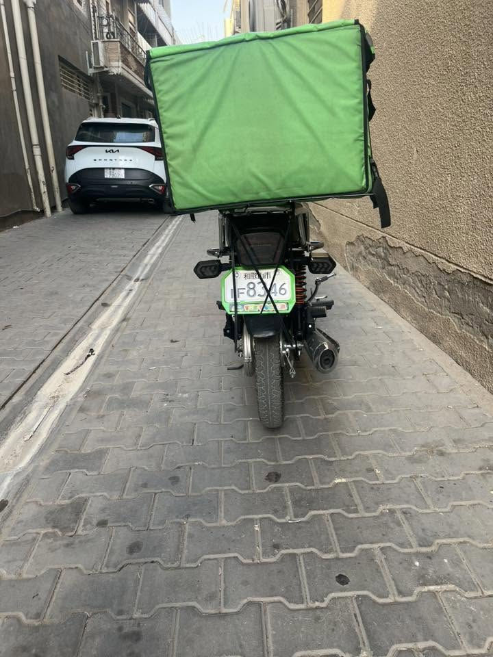 السلام عليكم دراجه إيراني نضيفه ومحرك مكفول عارضها ب650 وبيها مجال حك الجيه
هذا رقمي لل يحب يتواصل وياي واتساب  ***********
