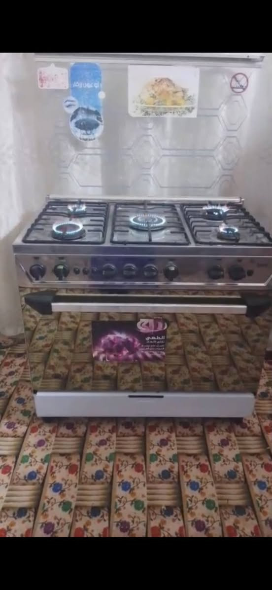 طباخ فريش مصري باب اول اخو الجديد صارله شهر من اخذته ب500
واريد ابيعه ب350 
عنوان نجف 
@إشارة


**إذا كنت صاحب هذا الإعلان وتريد حذفه لأي سبب، رجاءا أرسل رسالة إلى الدعم الفني**