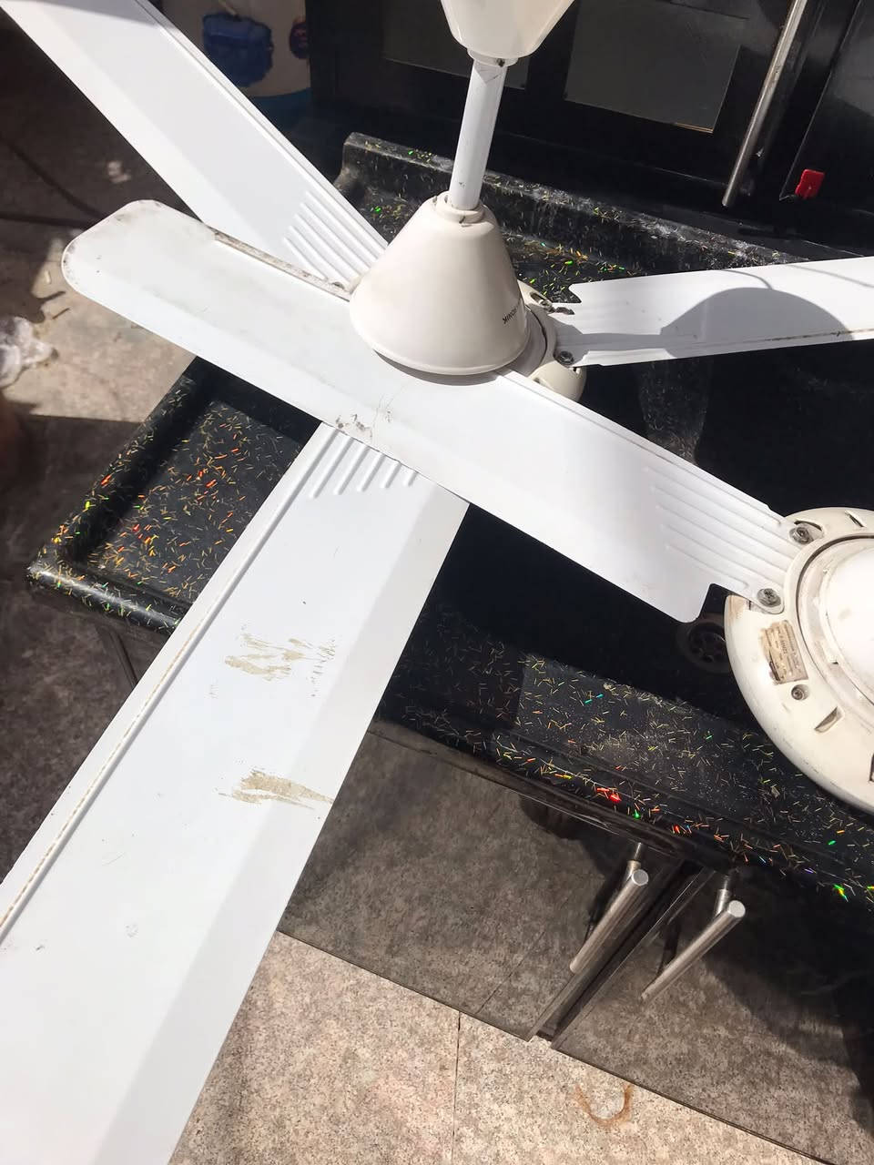 السلام عليكم عندي هاذا الطباخ للبيع بسعر مناسب وعندي هاذي البنكات للبيع للاستفسار الاتصال على الرقم ***********
