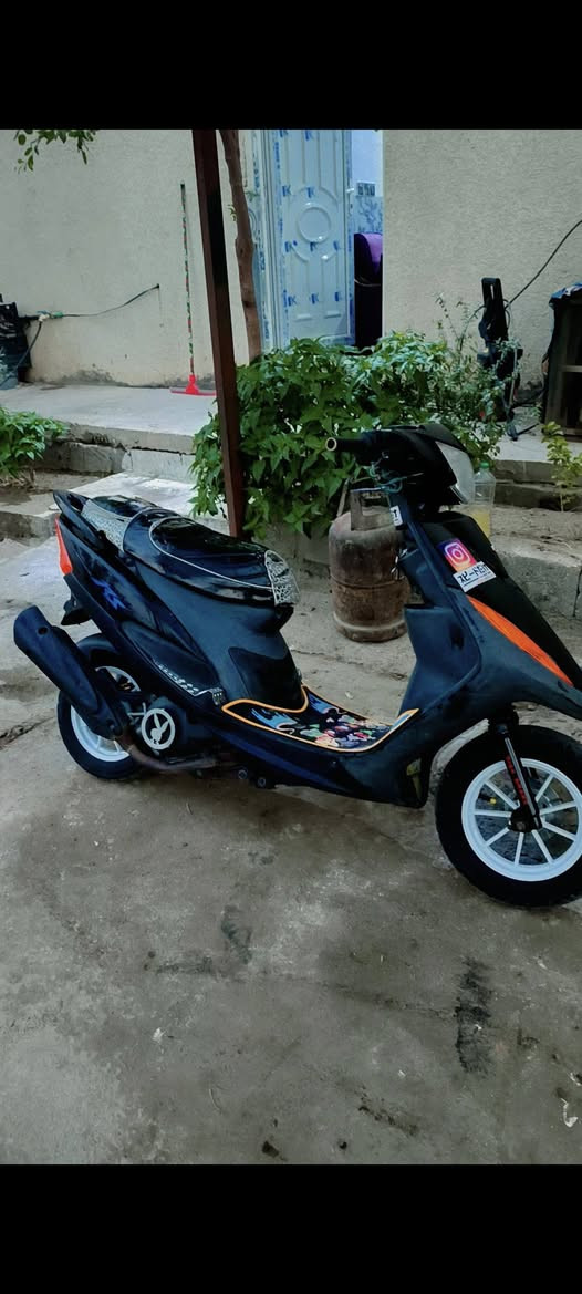 سلام عليكم ماكس للبيع خير من الله دراجه مامفتوحه ناعمه اي نقص مابيه مكفوله من محرك وشاصي كله شغاله كهربائيات مابيه نقص وياله رياضي فج رياضي صالنصه بلاد كاتم السعر 750 وبيه مجال حك الجيه رقم *********** مكاني كربلاء الحسينيه
