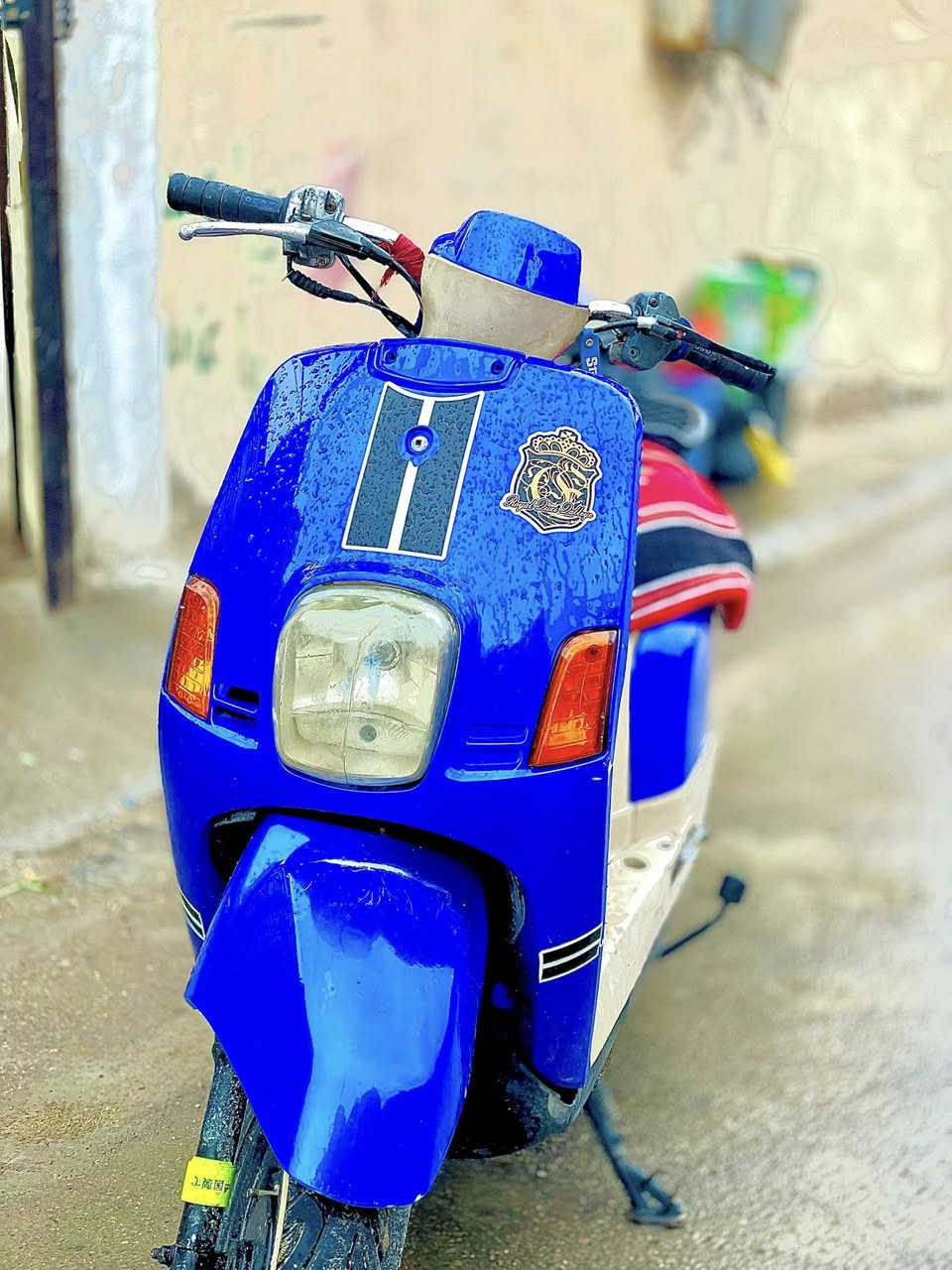 بوليس للبيع
السعر 700 وبيهة مجال للجيه 
مكان ناصريه سوق الشيوخ كرمت بني سعيد 
اي نقص ما بيهة مفتوحه بس ولفات وناعمه كلش كلش اليريدهة هذة رقمي ***********
