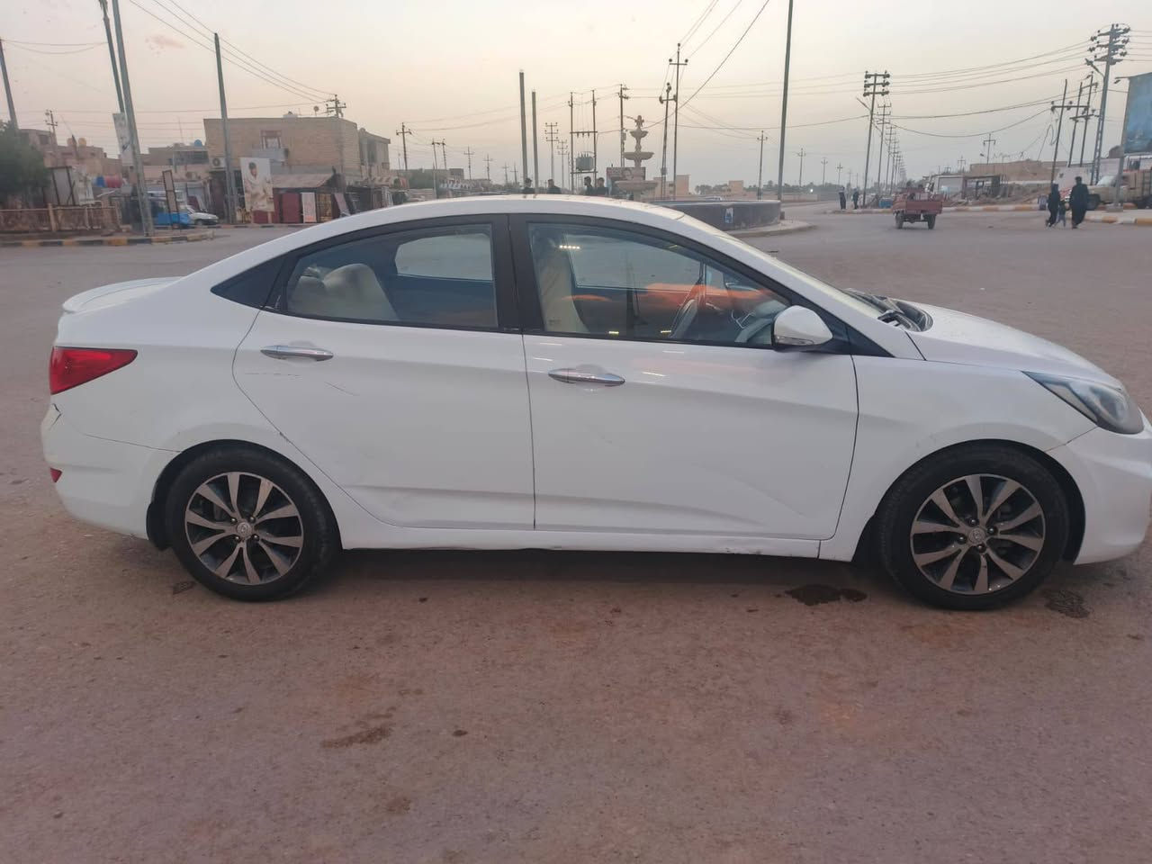 سلام عليكم للبيع أكسنت خليجي محرك 1600 سياره مكفوله وحلوه بيه زلوغ بسيطه لابيه لاضربه ولاتبديل ولاصبغ فول مواصفات السياره السعر 100 وبيه مجال قليل انه مكلف بل نشر رقم راعيه ‏‪***********‬‏
