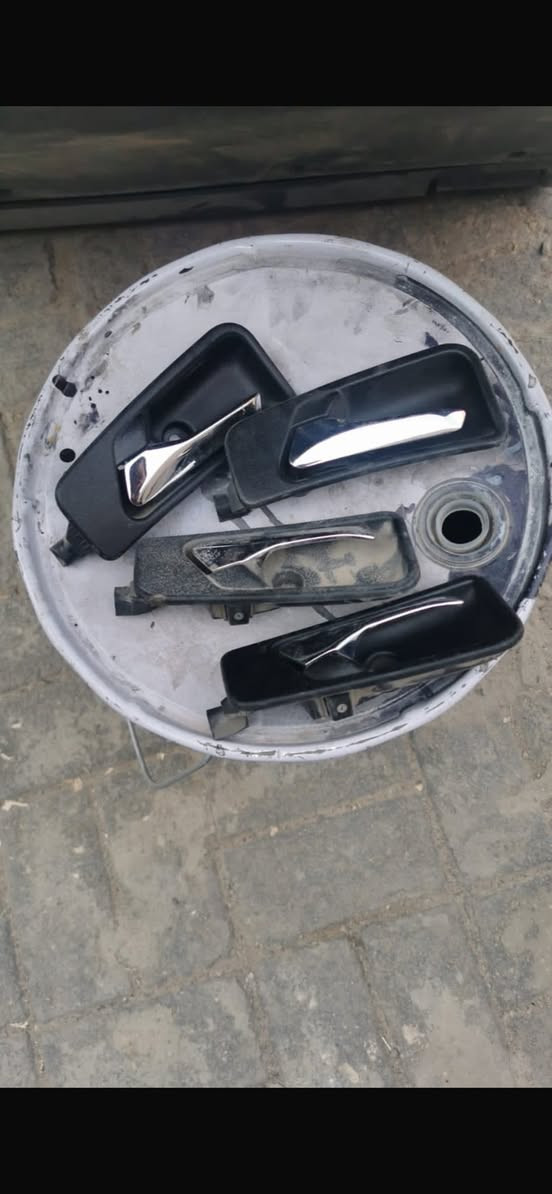 السلام عليكم
غرفه جي كلاس موديل 2012 للبيع جديده
***********
