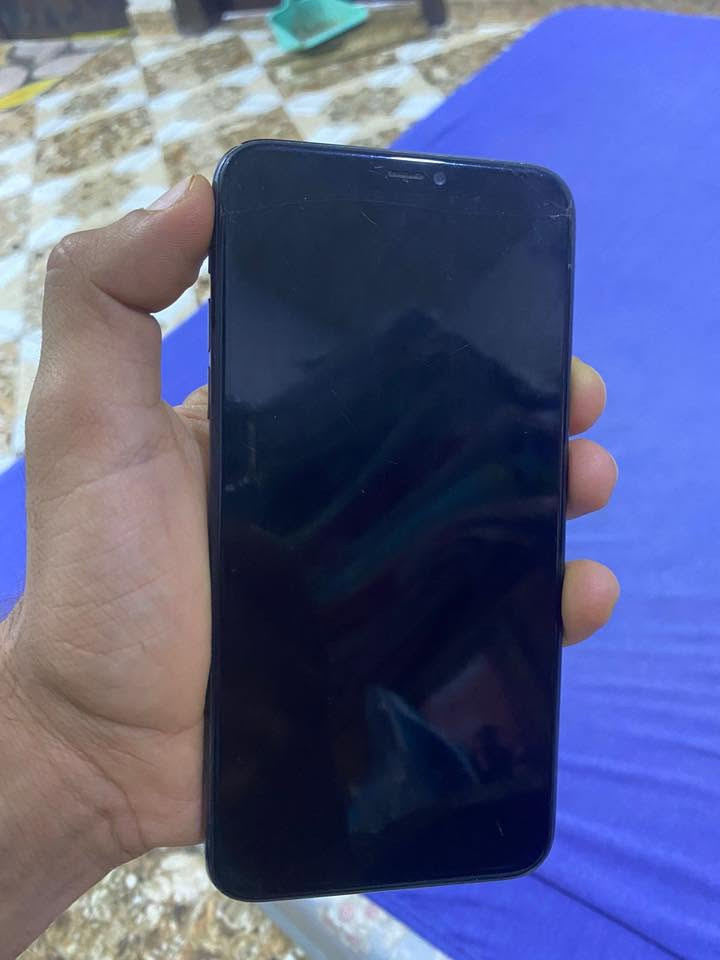 ايفون 11برو ماكس جهاز نضيف
بطاريته 80‎%‎
شاشه بلاديه 
بي فطر بل شاشه بسيط ماماثر جهاز حلوه استعمال شخصي 
مكاني ابو الخصيب حمدان رقمي ***********
