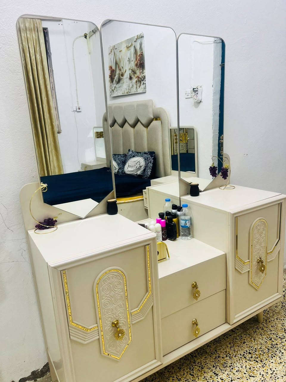 غرفة نوم مودرن نظافة 95 ٪
السعر مليون و150
للعلم سعر الجديدة مليونين
متواجد خاص وهذا رقمي ***********
