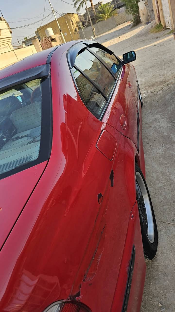 السلام عليكم سياره BMW E39 528 1996 سياره جاهزه من كلشي نضيفه سعر 75 وبيها مجال ***********
