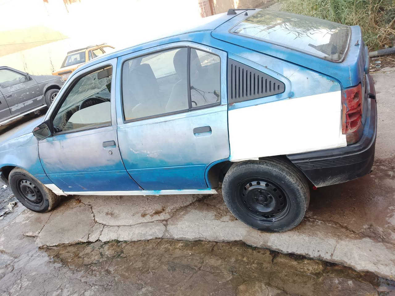 ذمة بركبتك اذا ماعندك الفلوس لاتكسر بحلال الناس اعتبرو حلالك السلام عليكم كاديت للبيع رقم صلاح الدين فحص شرط التحويل والوكالة شرعيها بالموصل السعر ارخص من الماطور مليون وستمئة الف عراقي تارايك وين مايعجبك عنوان السيارة موصل حي الشهداء الايمن للتواصل 
***********
***********
