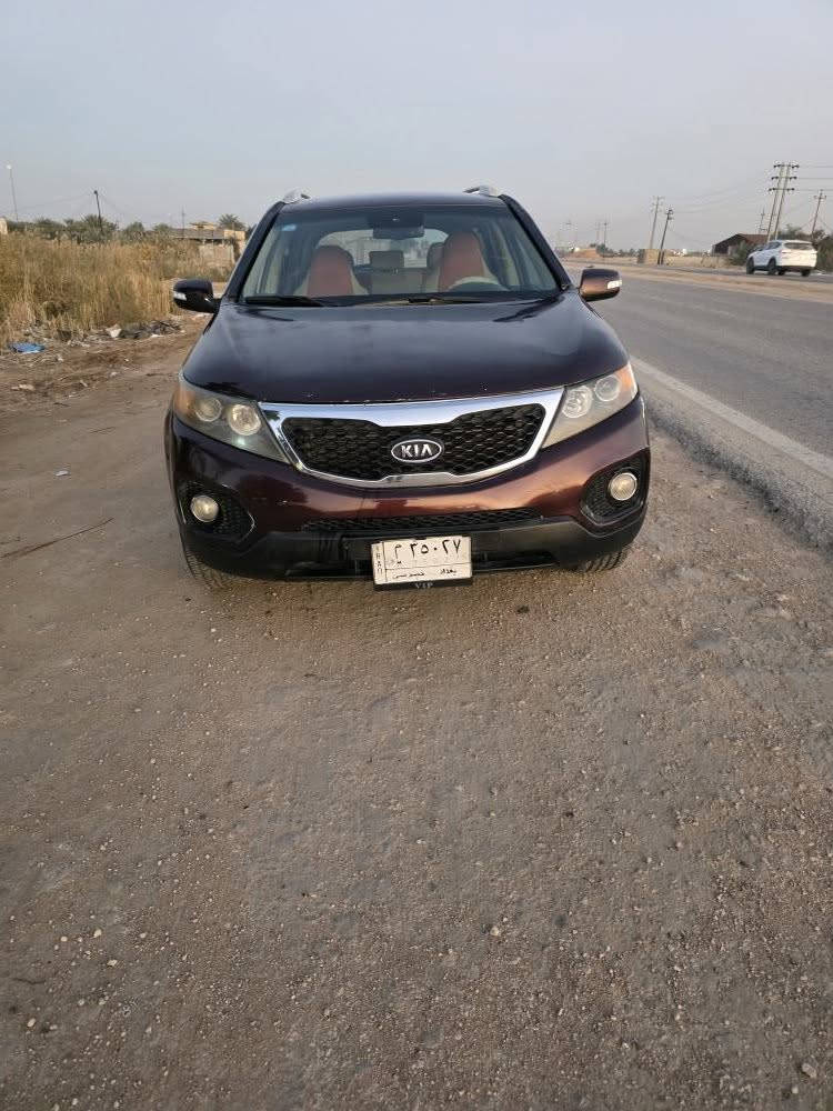 سورنتو موديل 2012جاهزة بسمنه محرك 2400 محرك وكير وحدادية وكهربايات تبريد تدفه جاهزة 5راكب السنويه 29بيها بنيدوجامالغ امامي وبيها التكمه مال السايق للبيع او مراوس باسيارة ناصي مكان السيارة الدوانية قضاء الشامية *********** ديوانية, القادسية
