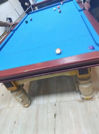 نجف • طاولة سنوكر • نظيف ٨٥٪