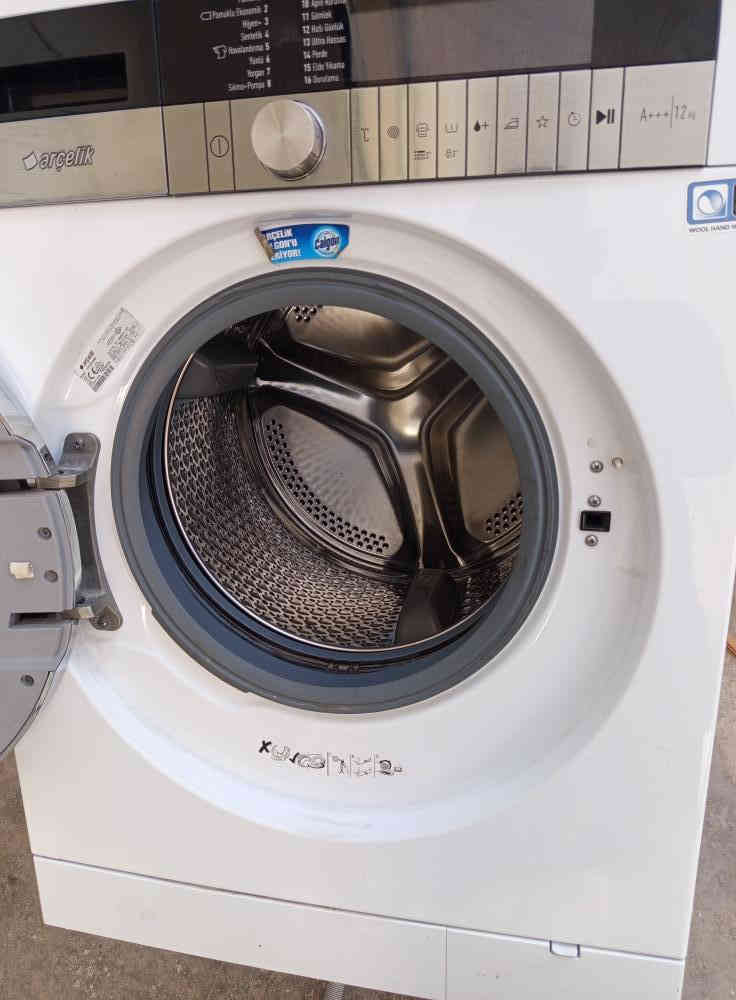 غساله اوتوماتيك 12 كيلو نوعيه تركي   نظيف بلادي ما مصلح بالشاط ره نهايته 225 مكاني كركوك حي العسكري رقم الهاتف ***********
