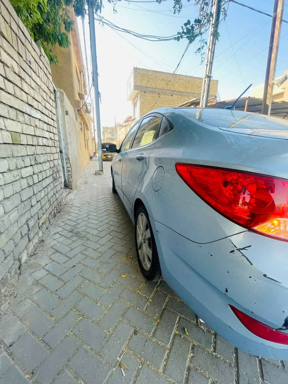 سلام عليكم 
اكسنت 2014 متروكة ماشيه 74 حقيقي  مكينة جي دي اي وارد امريكي حادثهه بنيد وجاملغ مبدلات وشويه بالباب  مال صدر السيارة نص فول لد+ ويل كب + تحكم ستيرن جهتين + تخم تاير  كير مكينه مكفولات  تبريد ثلج مكان السيارة بغداد  مامتواجد على الفيس ***********

