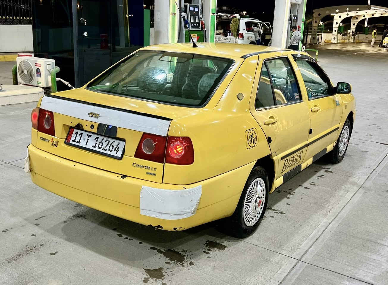 شيري 2010 رقم بغداد دولي سنويه لحد 30 شرط التحويل و الوكاله بيه دفتر بانزين سياره كير محرك شرط تخم تاير جديد صدر جديد سياره جاهزه كهربائيات كله بشرط شرط النقابه والغرامه صفر العنوان كركوك السعر 24 مجاله بصيط رقم الهاتف (***********
