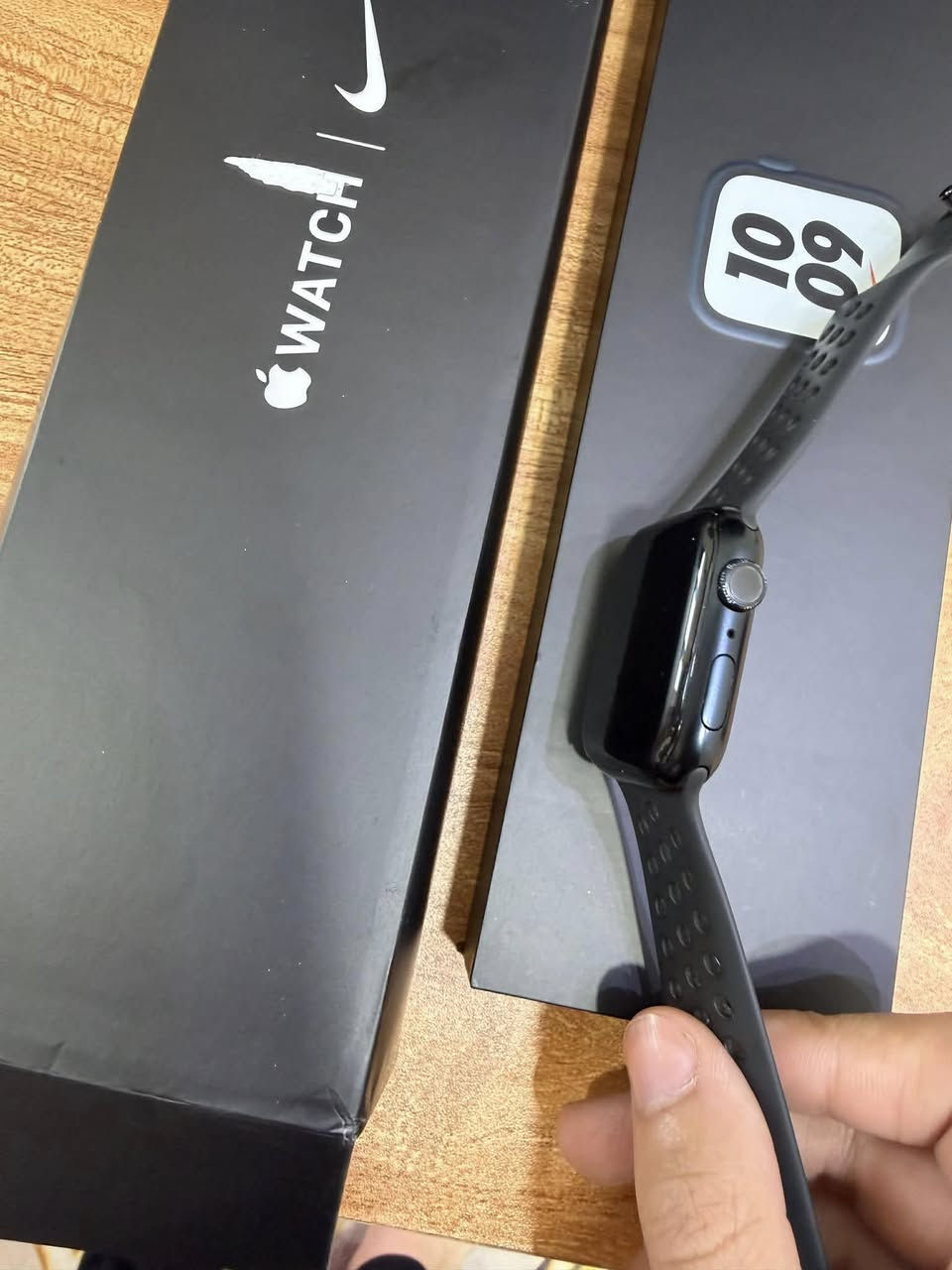 ساعة آبل Apple Watch Series 7 Nike
لون اسود كامله ملحقاته 
بطارية ‎83‎%‎100 
نضافة ‎90‎%‎100
السعر 💵(215)
مكاني بغداد البياع 
📞***********
